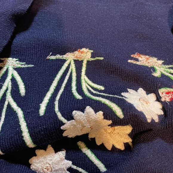 VTG LeRoy Knitwear v-neck blue sweater w/ daisies & butterfly embroidery sz S - Picture 8 of 9